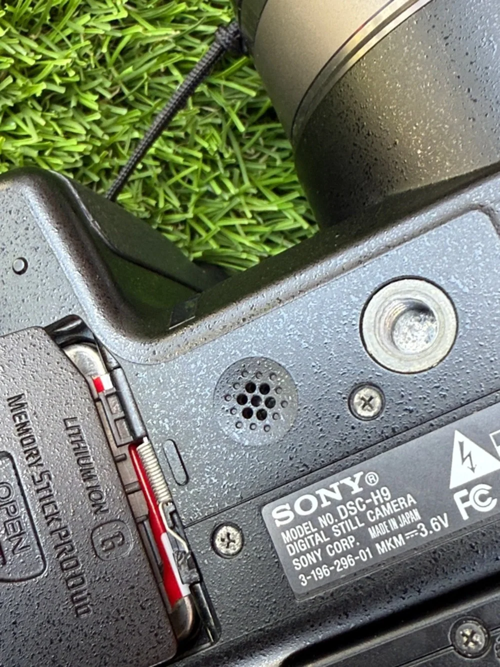 Sony Black Bridge Camera with Carl Zeiss Lens and Branded Strap